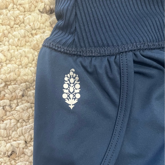 FREE PEOPLE MOVEMENT shorts - Picture 3 of 5